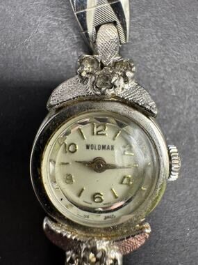 Vtg Woldman Classic Women's Wristwatch Rhinestone Silver Tone Swiss Made 16.6mm